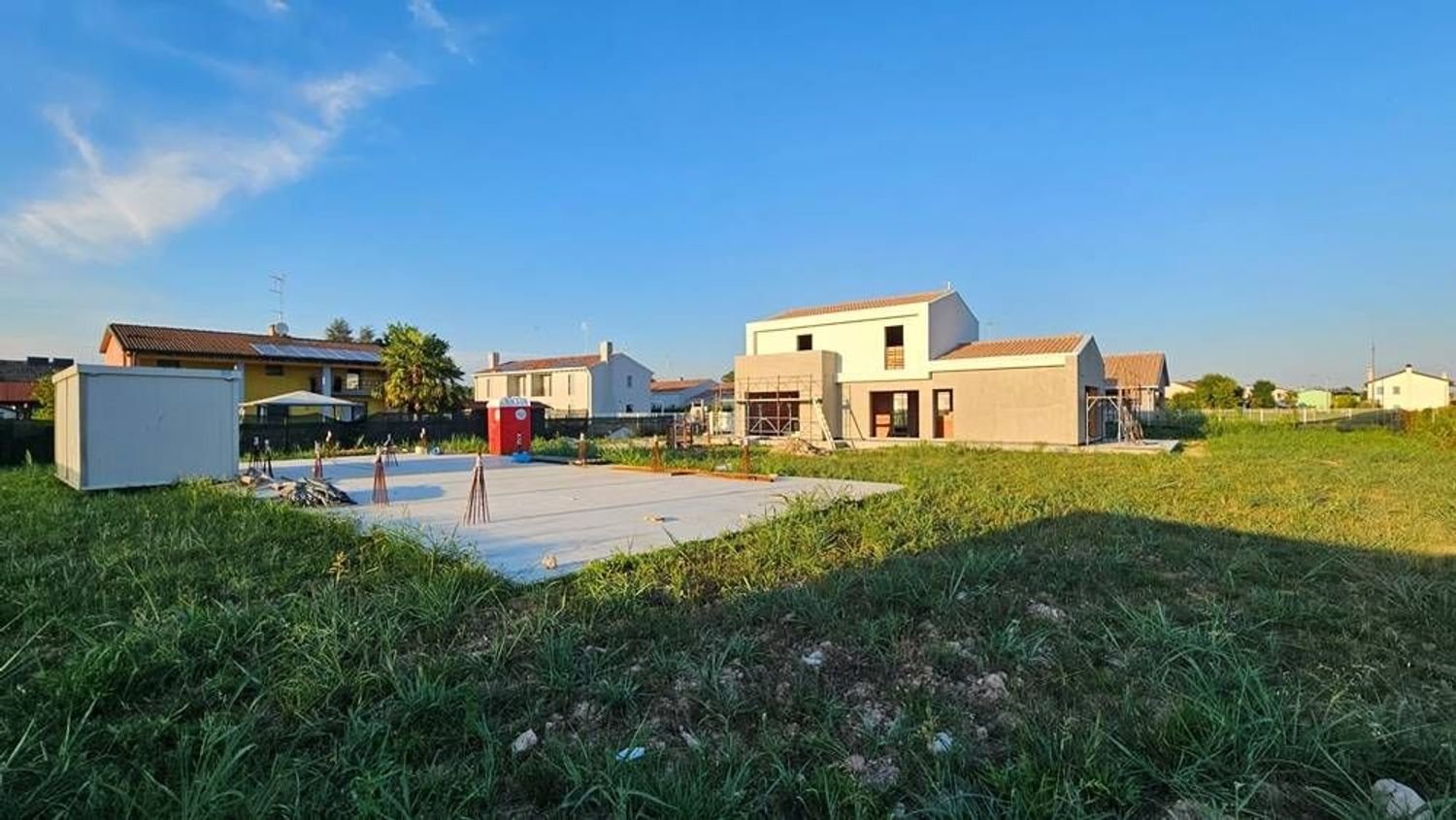 Земельный участок 850м² в Дзеро Бранко, Италия № 179362