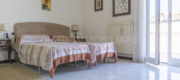 10 rooms Villa in Albenga, Italy No. 66419 17