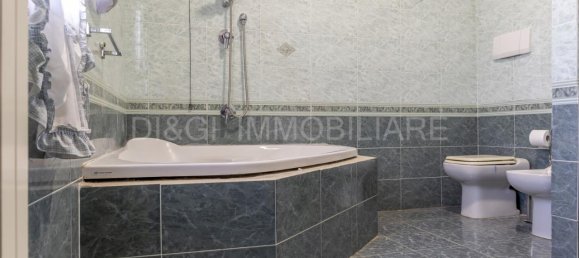 10 rooms Villa in Albenga, Italy No. 66419 23