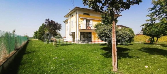 7 bedrooms Villa in Poviglio, Italy No. 65790 6