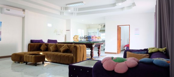 250m² House in Bang Lamung, Thailand No. 27051 11