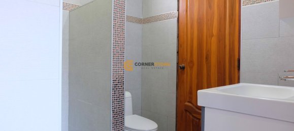 250m² House in Bang Lamung, Thailand No. 27051 7