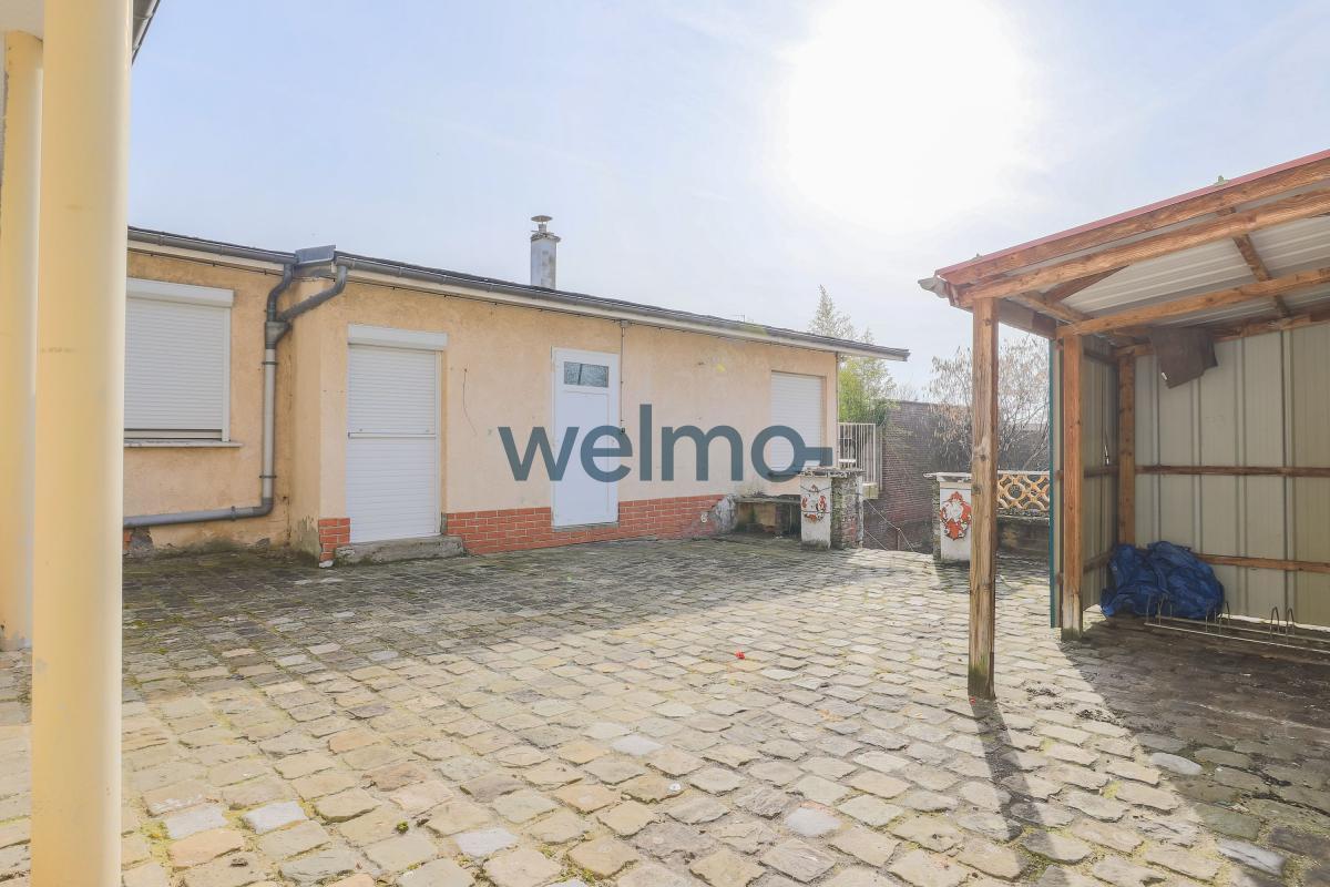 13-Zimmer Gebäude in Lens, France, Nr. 161292