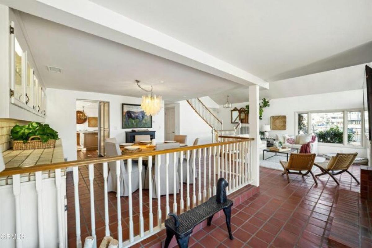 5 bedrooms House in Oxnard, USA No. 410458