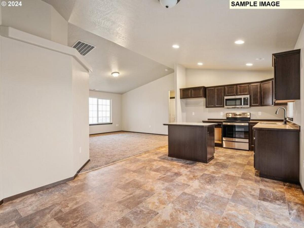 Дом с 3 спальнями в Уматилла, США № 413921