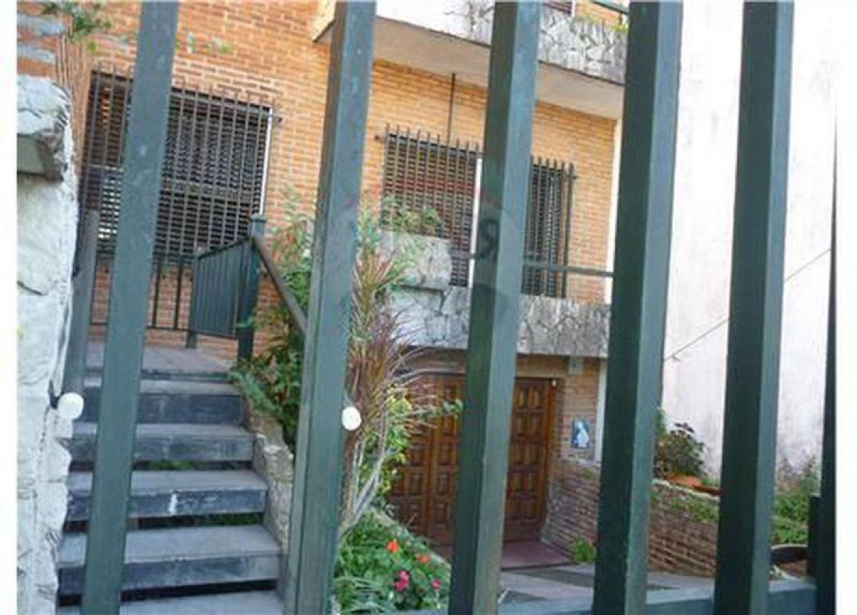 3 bedrooms House in General San Martin, Argentina No. 54470