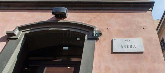 2 bedrooms Apartment in Milan, Italy No. 248638 2