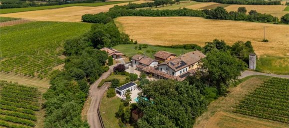 18 rooms House in Scandiano, Italy No. 302794 2