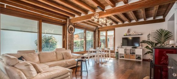 18 rooms House in Scandiano, Italy No. 302794 5