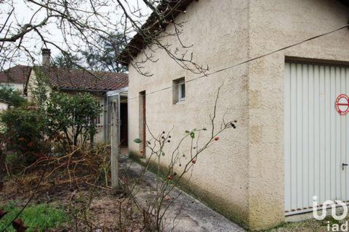 2 bedrooms House in Bergerac, France No. 8470