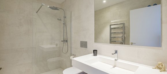 Ático de 2 dormitorios en Marbella, Spain No. 150136 11