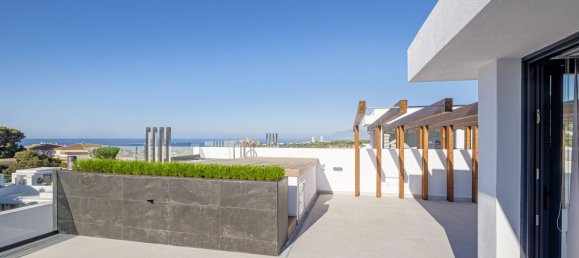 Ático de 2 dormitorios en Marbella, Spain No. 150136 13