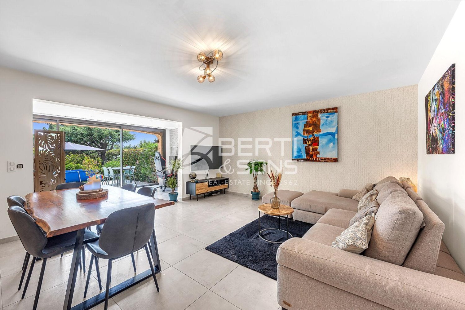 Apartamento de 2 dormitorios en Mandelieu-la-Napoule, France No. 331700