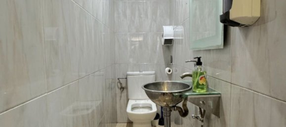 76m² Commercial property in Horta-Guinardo, Spain No. 171343 7