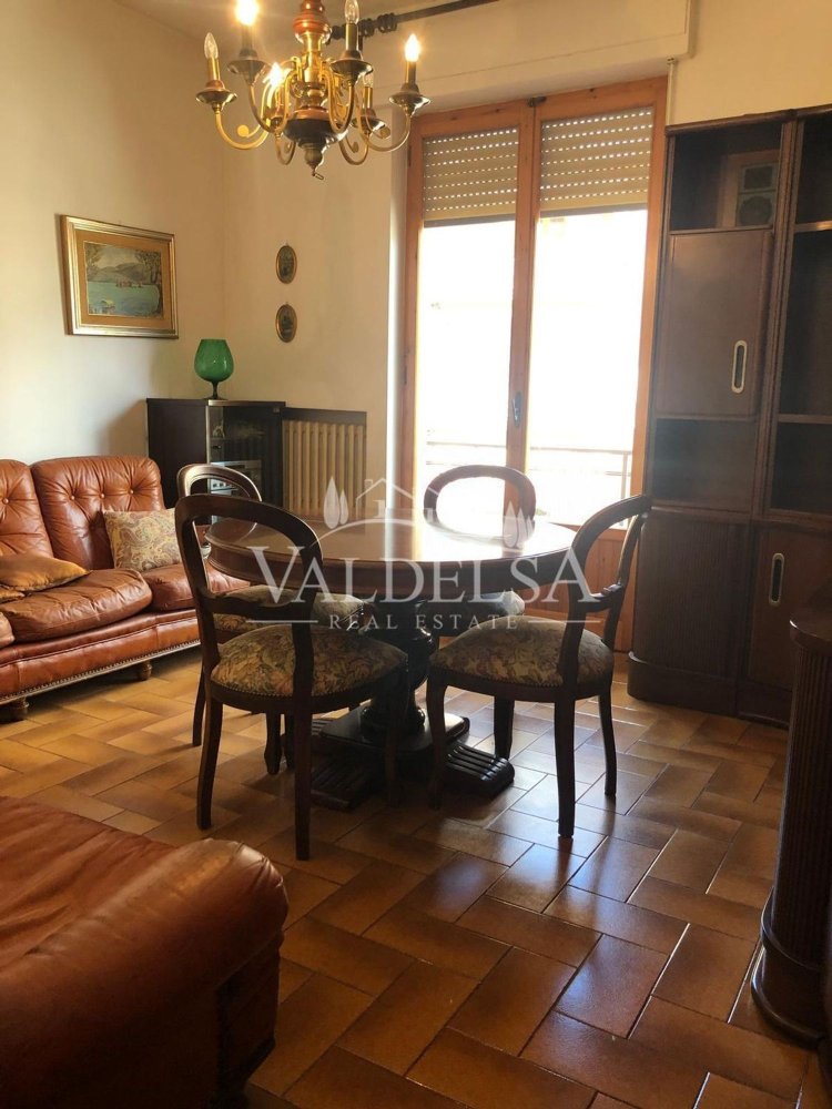 4 rooms Apartment in Poggibonsi, Italy No. 65436