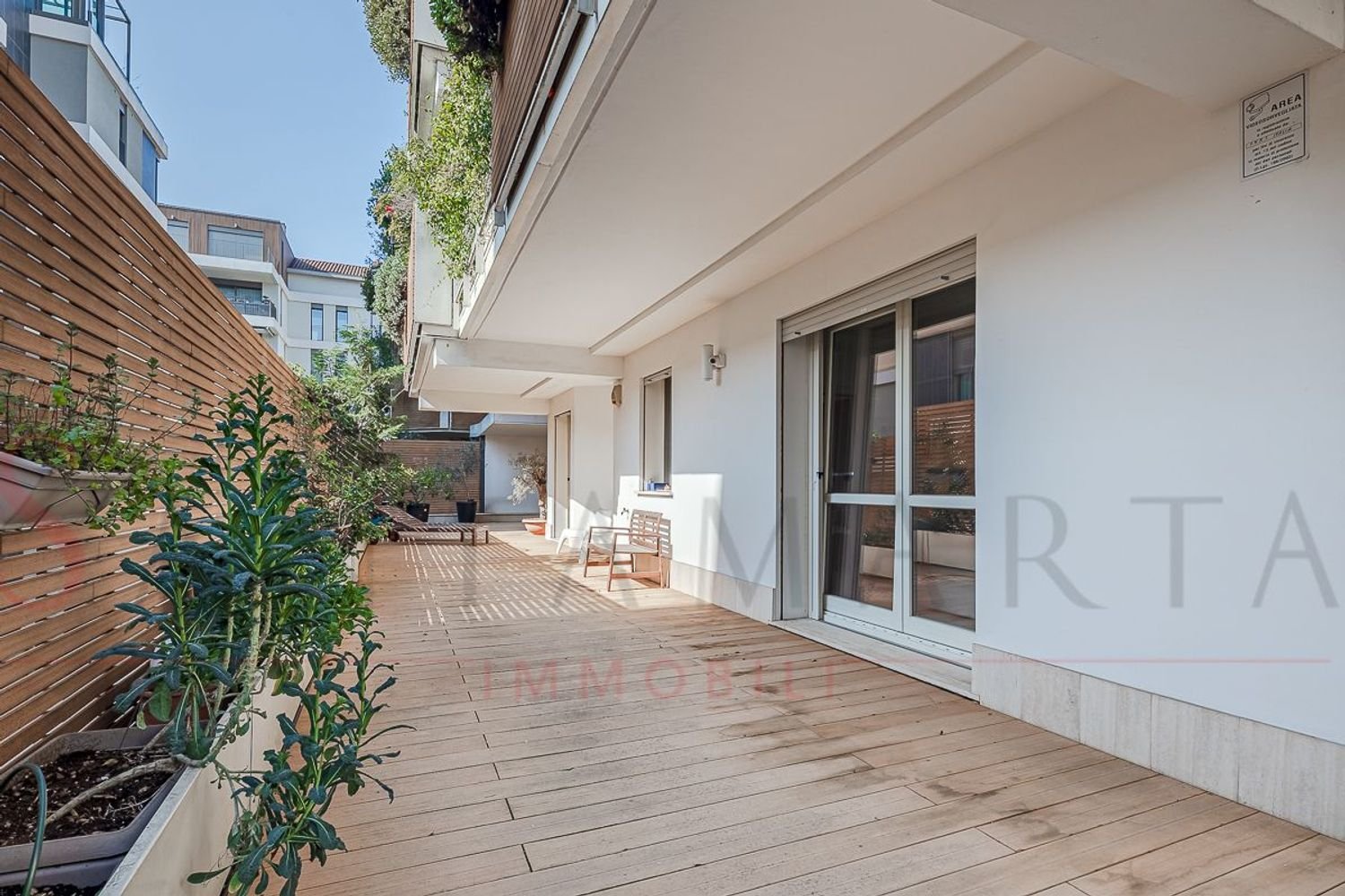 4-Zimmer Wohnung in Milan, Italy, Nr. 333222