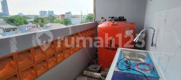 3 bedrooms House in Jakarta, Indonesia No. 1794 16