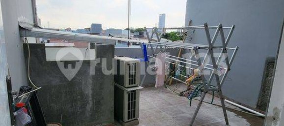 3 bedrooms House in Jakarta, Indonesia No. 1794 29