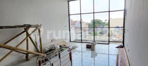 3 bedrooms House in Jakarta, Indonesia No. 1794 23