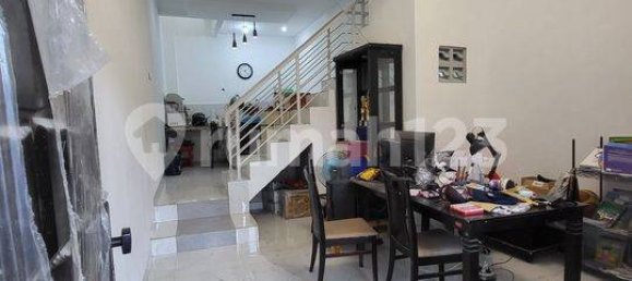 3 bedrooms House in Jakarta, Indonesia No. 1794 21