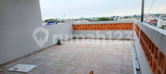 3 bedrooms House in Jakarta, Indonesia No. 1794 36