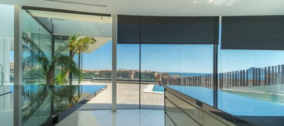 Villa T4 em El Mascarat, Spain N.º 4334 2