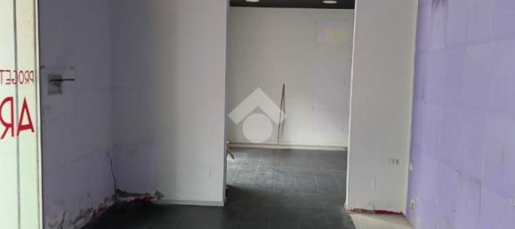  مرآب في Cesena, Italy 55متر مربع رقم 208350 5