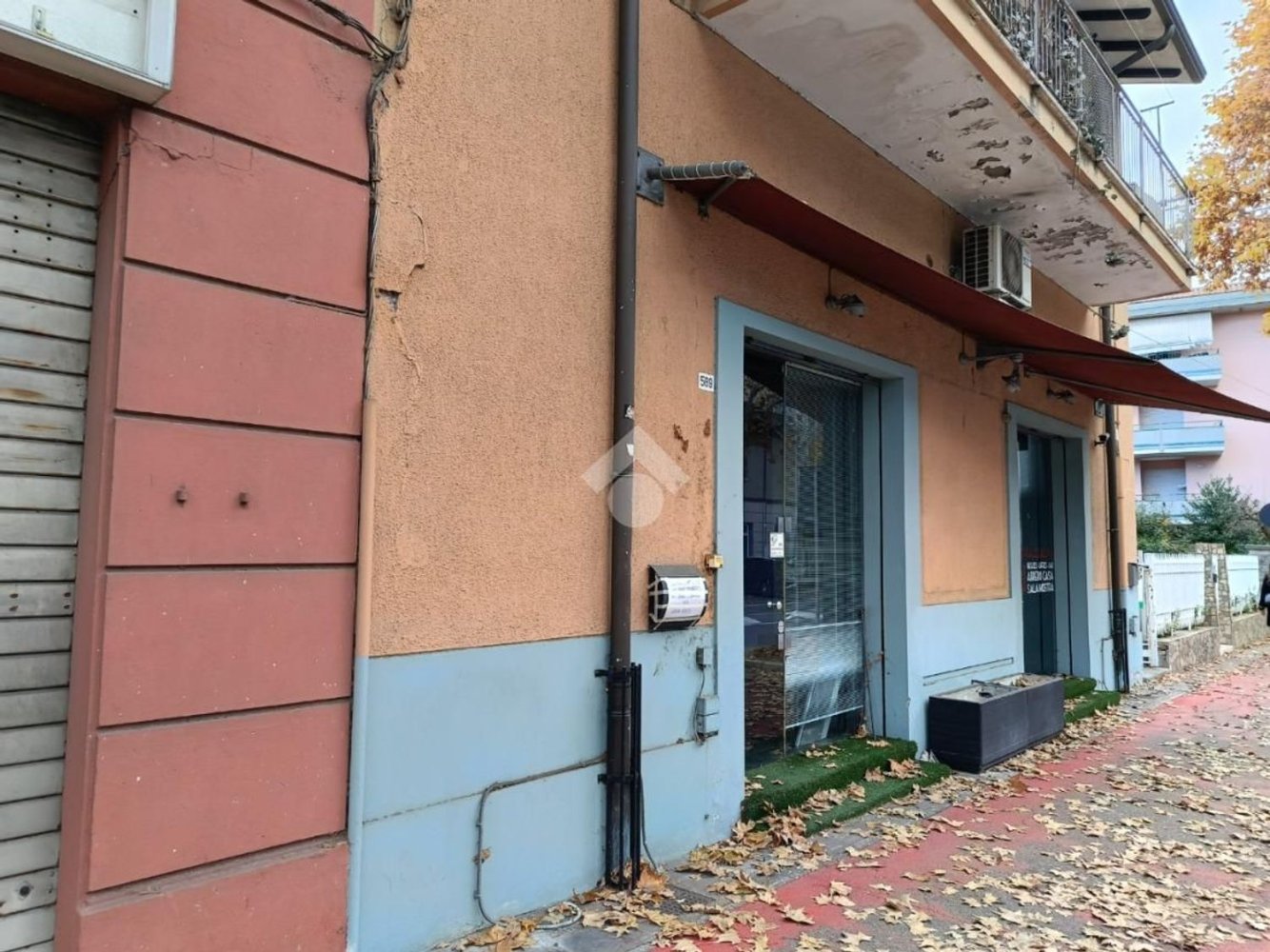  مرآب في Cesena, Italy 55متر مربع رقم 208350