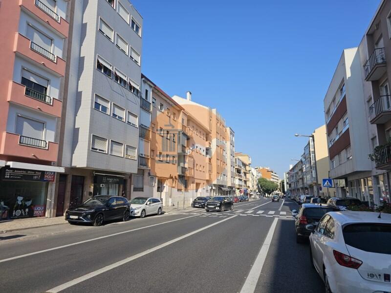 3 Schlafzimmer Wohnung in Lisbon, Portugal, Nr. 212431
