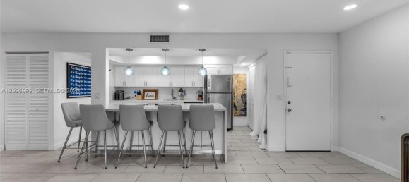 3 dormitorios propiedad comercial en venta en Miami, Miami-Dade, Florida, USA № 615023 25