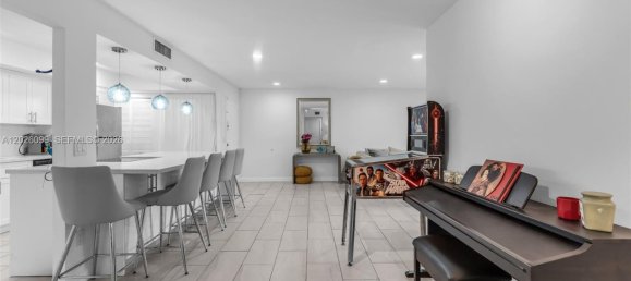 3 dormitorios propiedad comercial en venta en Miami, Miami-Dade, Florida, USA № 615023 24