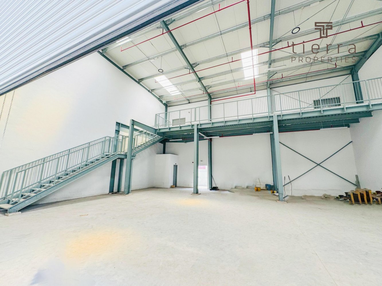 490.5m² Warehouse in Dubai, UAE No. 54774