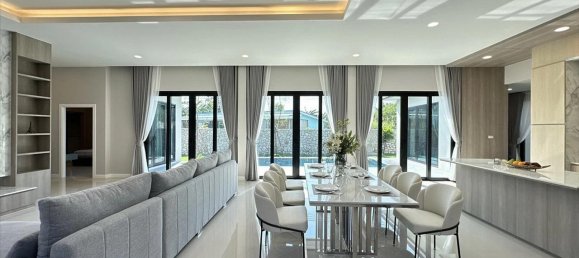 3 bedrooms Penthouse in Pattaya, Thailand No. 22575 2