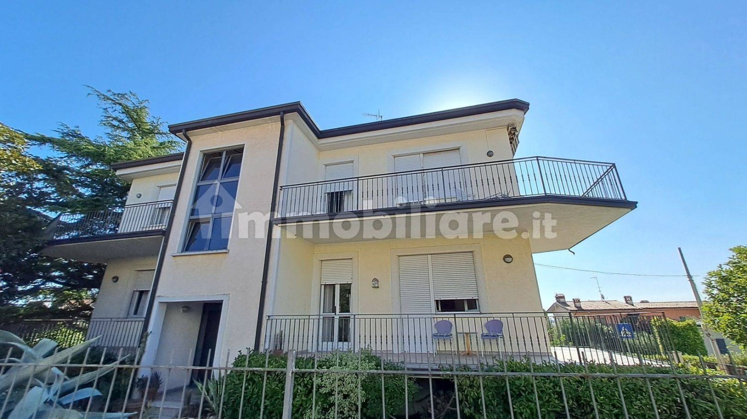 4 Schlafzimmer Villa in Desenzano del Garda, Italy, Nr. 295936