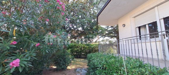 4 Schlafzimmer Villa in Desenzano del Garda, Italy, Nr. 295936 28