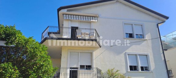 4 Schlafzimmer Villa in Desenzano del Garda, Italy, Nr. 295936 37