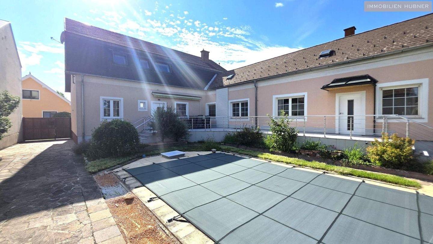 7 rooms House in Neufeld an der Leitha, Austria No. 210451