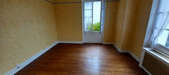 4 chambres Bâtiment à Fleury-les-Aubrais, France No. 84275 23