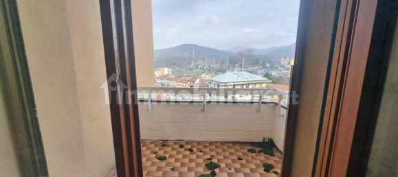 Apartamento de 4 dormitorios en Busalla, Italy No. 39499 16