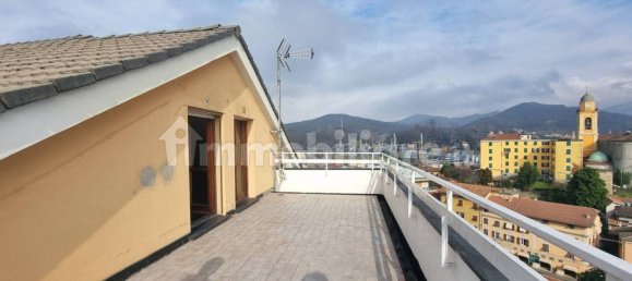 Apartamento de 4 dormitorios en Busalla, Italy No. 39499 40