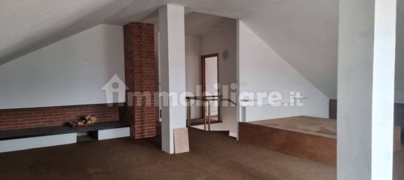 Apartamento de 4 dormitorios en Busalla, Italy No. 39499 35