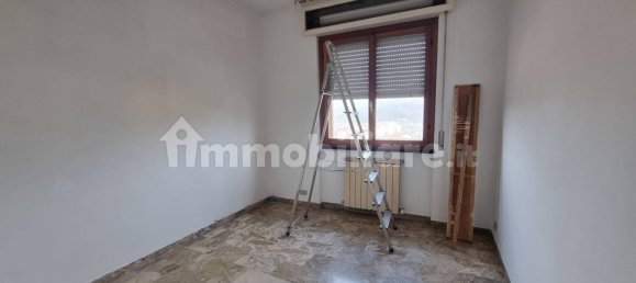 Apartamento de 4 dormitorios en Busalla, Italy No. 39499 22