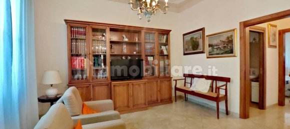 5 Schlafzimmer Haus in Empoli, Italy, Nr. 310387 9