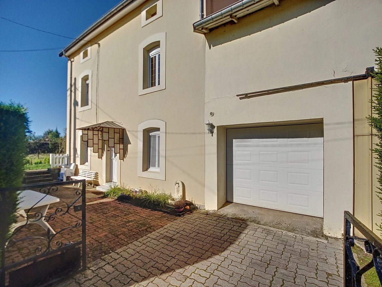 4 bedrooms House in Landres, France No. 39978