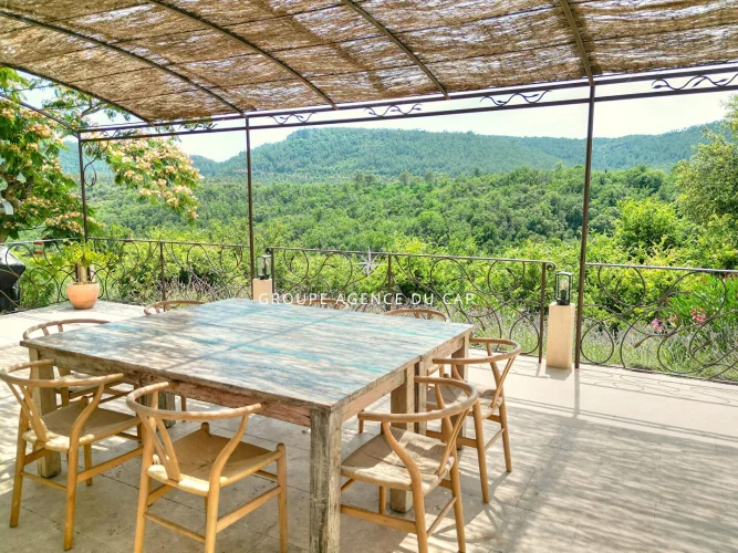 3 غرف نوم فيلا في Bagnols-en-Foret, France رقم 280860