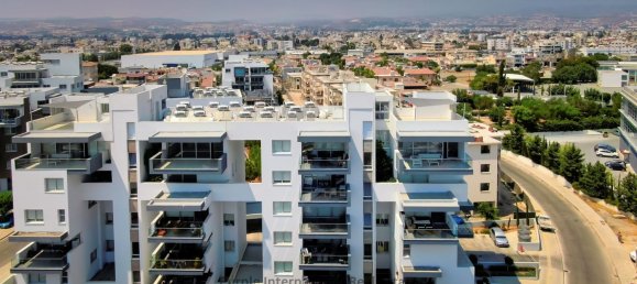 2 bedrooms Apartment in Limassol, Cyprus No. 23164 8