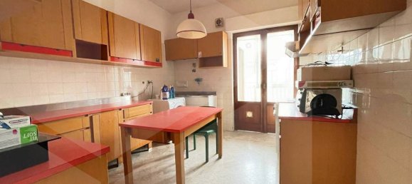 4-Zimmer Wohnung in Bari, Italy, Nr. 23057 3