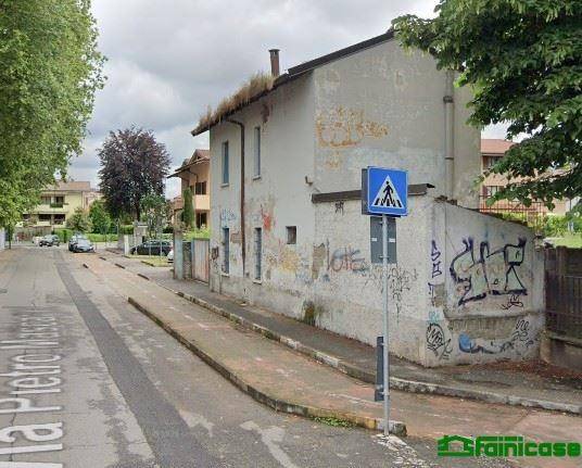 2 bedrooms Villa in Melzo, Italy No. 277054