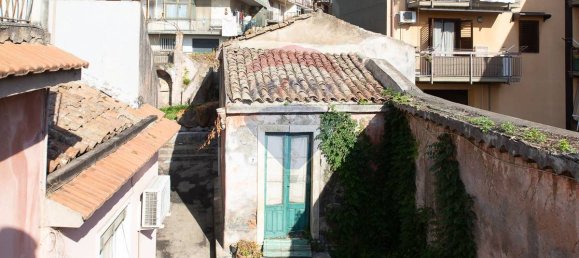 6 Schlafzimmer Haus in Aci Catena, Italy, Nr. 132989 23