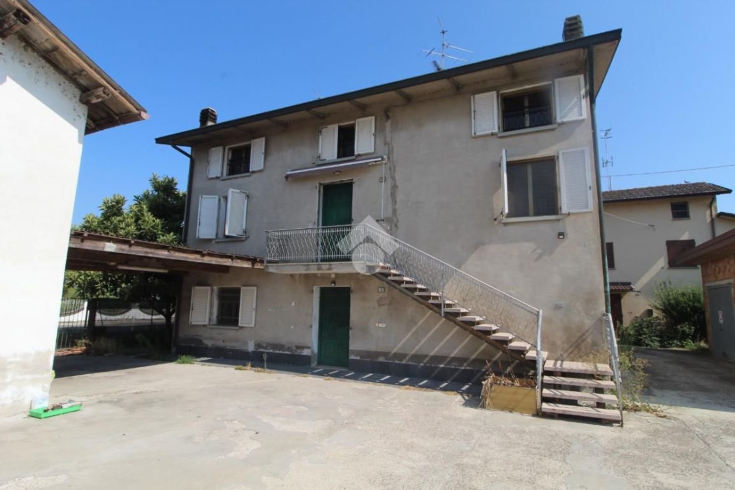 3 rooms Apartment in Cadelbosco di Sopra, Italy No. 304332